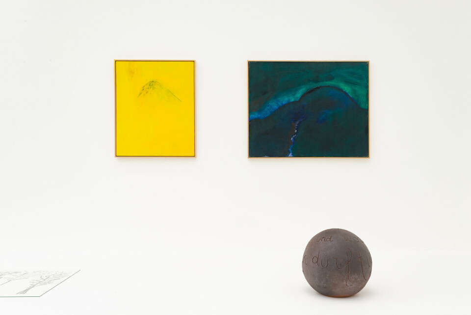 Installation view, Simone Fattal «Fix Your Gaze On Saturn’s Rings», Bergen Kunsthall, 2020. Photo: Thor Brødreskift Installation view, Simone Fattal «Fix Your Gaze On Saturn’s Rings», Bergen Kunsthall, 2020. Photo: Thor Brødreskift