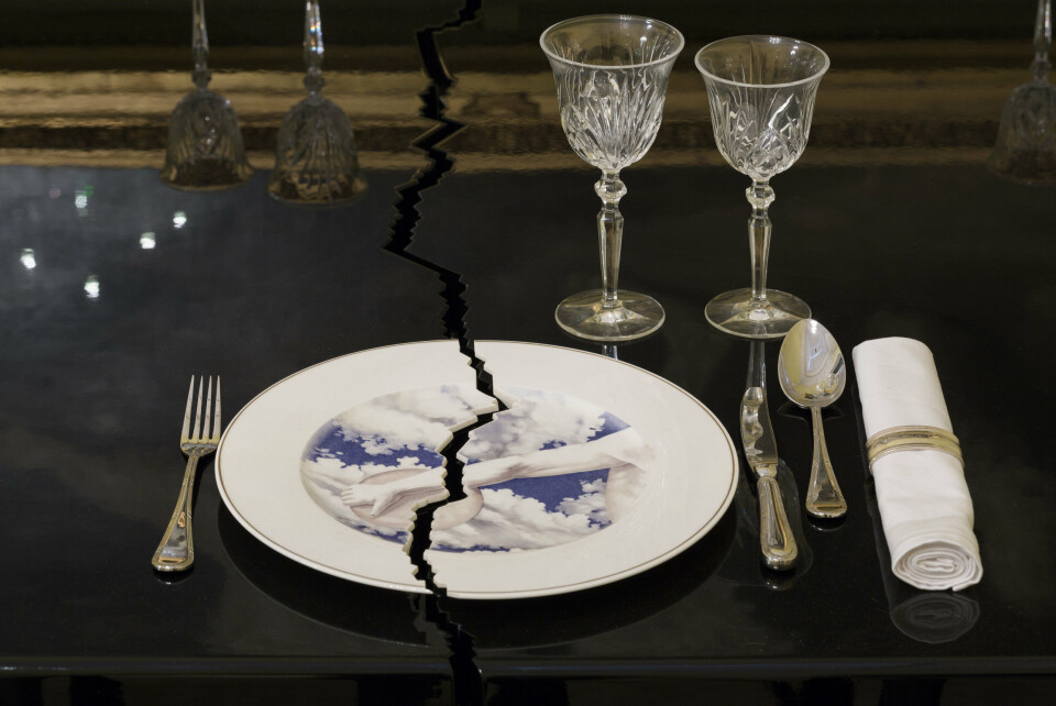 Frå Tomorrow av Elmgreen & Dragset. Foto: Anders Sune Berg / Victoria and Albert Museum, London. Frå Tomorrow av Elmgreen & Dragset. Foto: Anders Sune Berg / Victoria and Albert Museum, London.