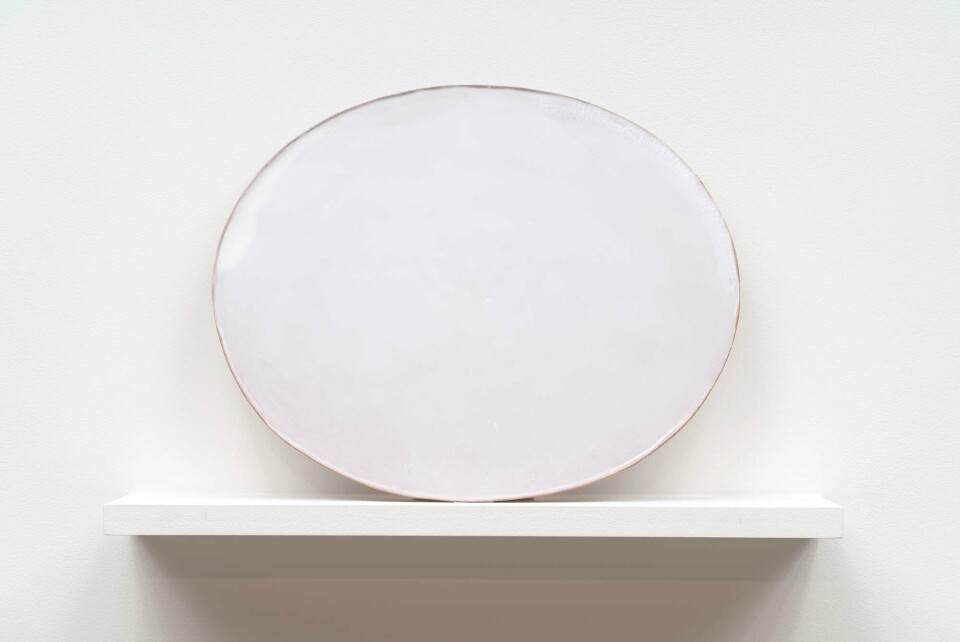 Whiteout (2021), 55 x 67 cm, del av utstillingen Materielle Påstander på KODE i Bergen. Tilhører Nasjonalmuseet for kunst, arkitektur og design. Foto: Dag Fosse/Kode.