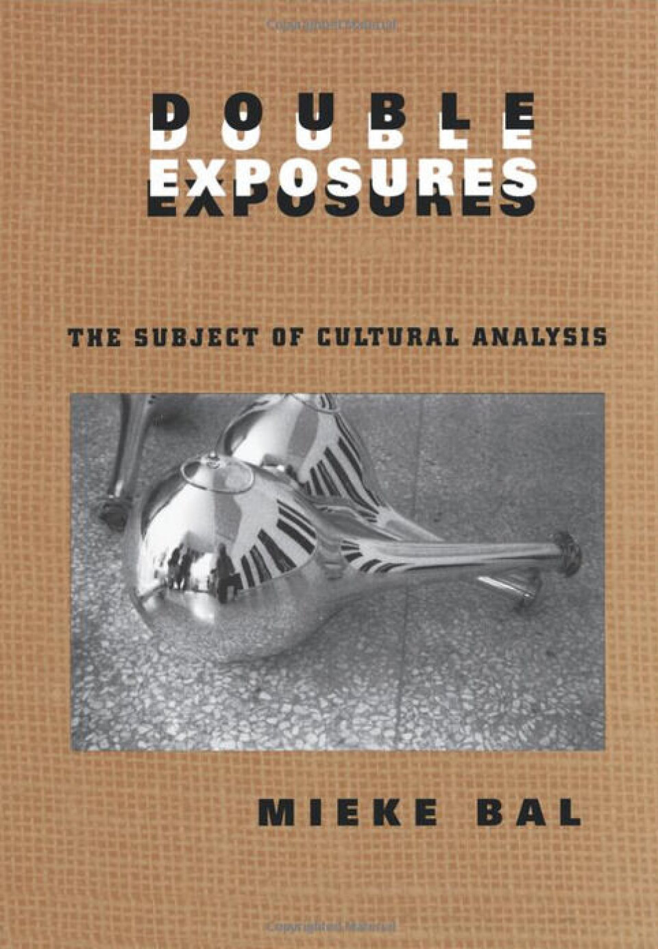 I Double Exposures tar Bal utgangspunkt i utstillinger på The American Museum of Natural History, malerier av Courbet, Caravaggio, Artemisia Gentileschi og Rembrandt, samt tekster av Shakespeare. Boken ble utgitt på Taylor & Francis Ltd i 1996. I Double Exposures tar Bal utgangspunkt i utstillinger på The American Museum of Natural History, malerier av Courbet, Caravaggio, Artemisia Gentileschi og Rembrandt, samt tekster av Shakespeare. Boken ble utgitt på Taylor & Francis Ltd i 1996.